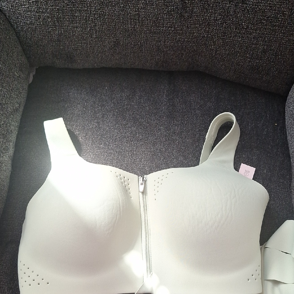 VICTORIA'S SECRET FEATHERWEIGHT MAX SPORTS BRA Seafome Green SIZE 34D
